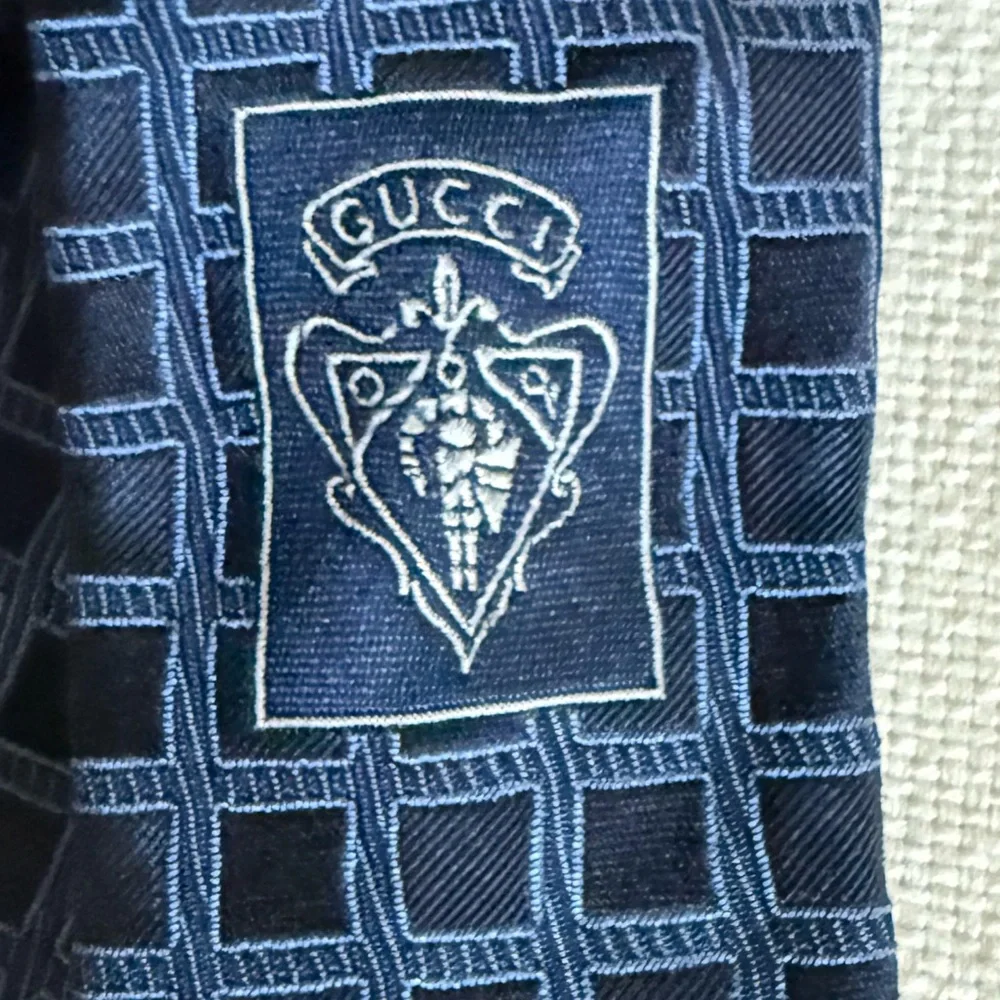 New! GUCCI Blue Geometric Pattern Silk Tie